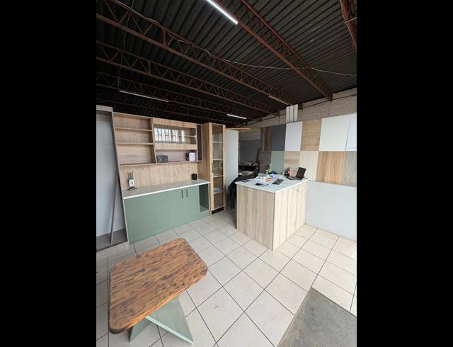 150M² WORKSHOP TO LET IN BLESBOKLAAGTE